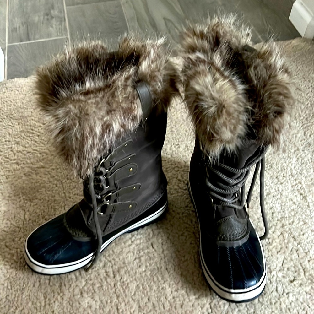 Joan of arc snow boots